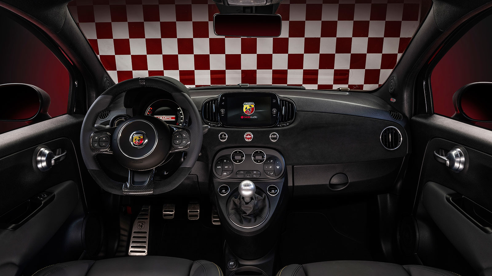 Το νέο Abarth 695 75° Anniversario «αποχαιρετά» τον 1.4 T-Jet κινητήρα